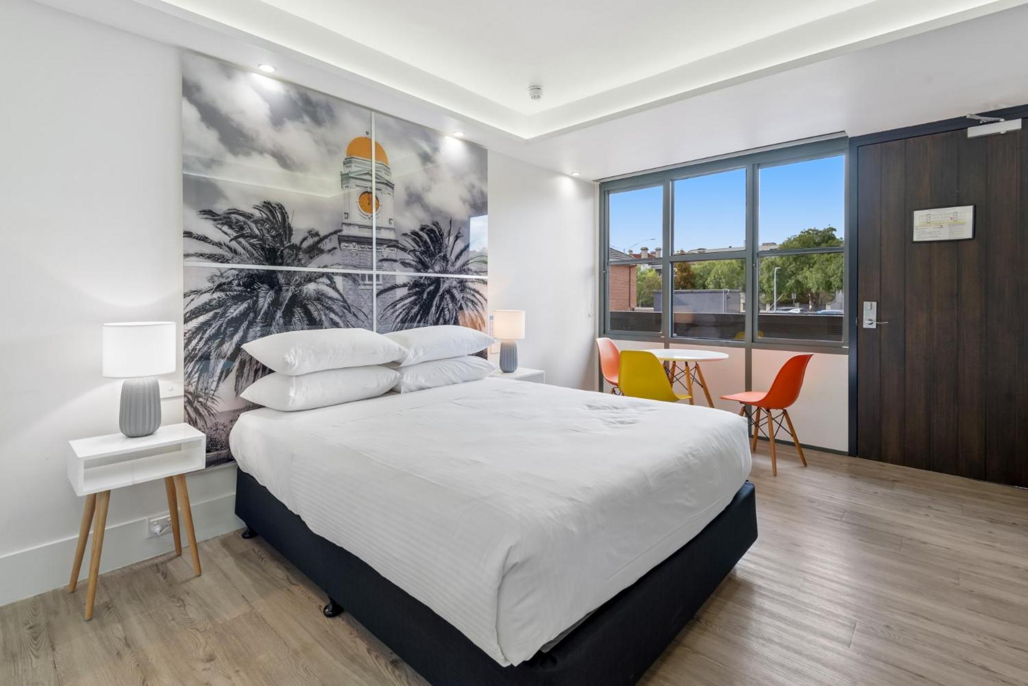 Apartment Bright Coastal In St Kilda Area *